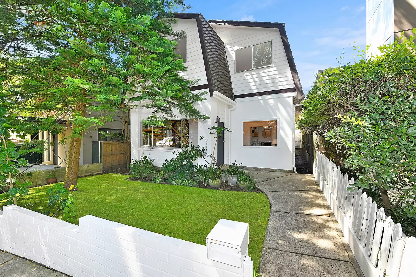 12 Plumer Road, Rose Bay For Sale by Sydney Sotheby's International Realty - image 1