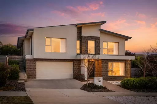 74 Coaldrake Avenue, Denman Prospect For Sale by Sydney Sotheby's International Realty