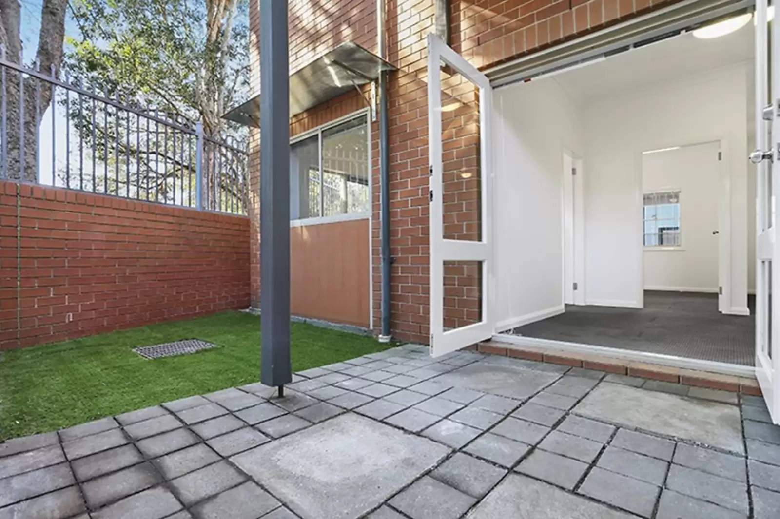 5/16-18 Franklyn Street, Glebe Leased by Sydney Sotheby's International Realty - image 3