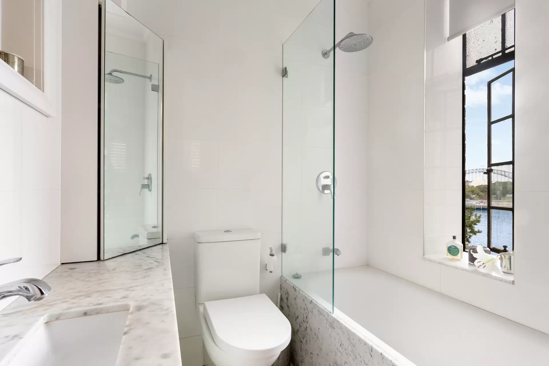 5 Wylde Street, Potts Point For Sale by Sydney Sotheby's International Realty - image 1