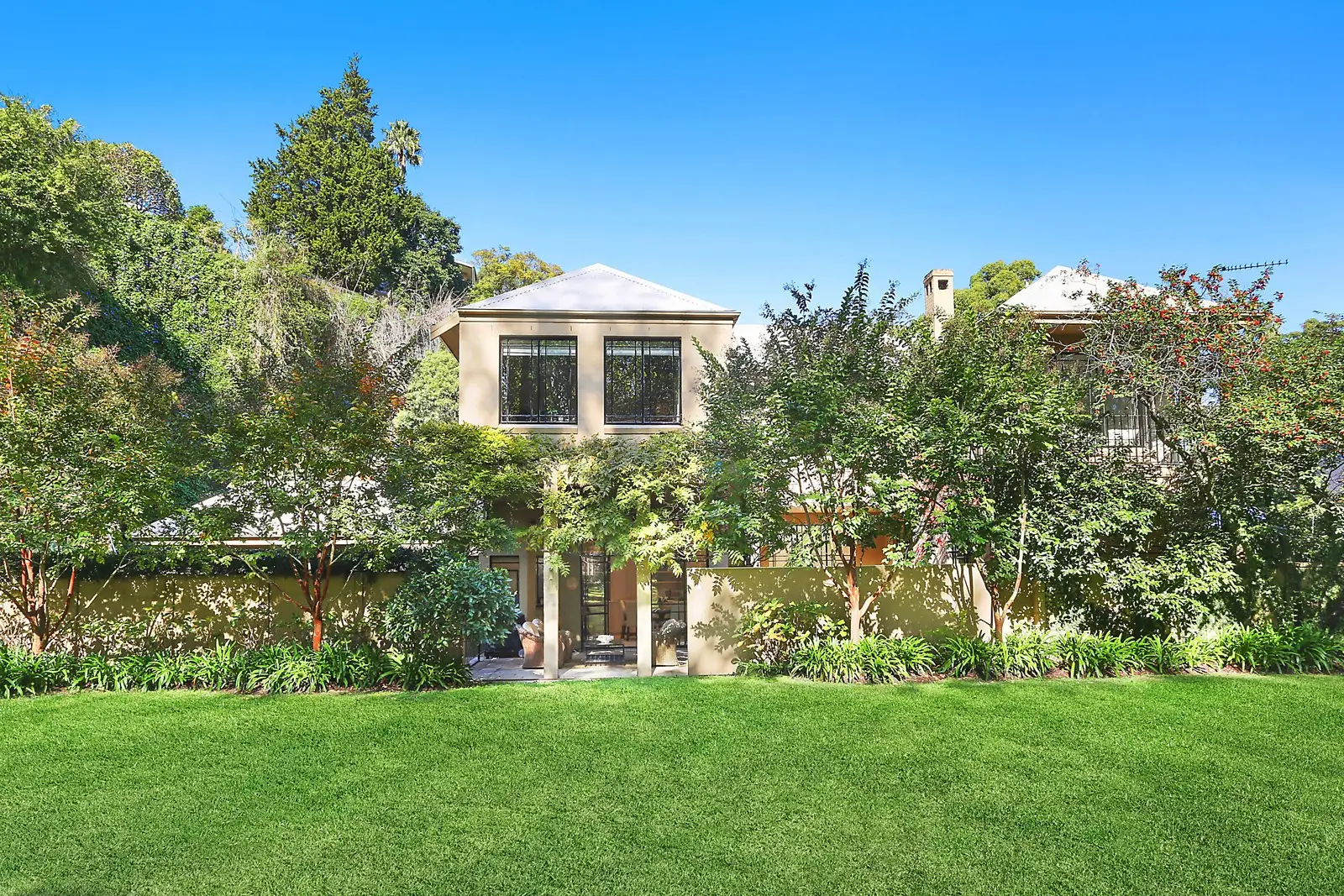12 Bellevue Gardens, Bellevue Hill Sold by Sydney Sotheby's International Realty - image 1