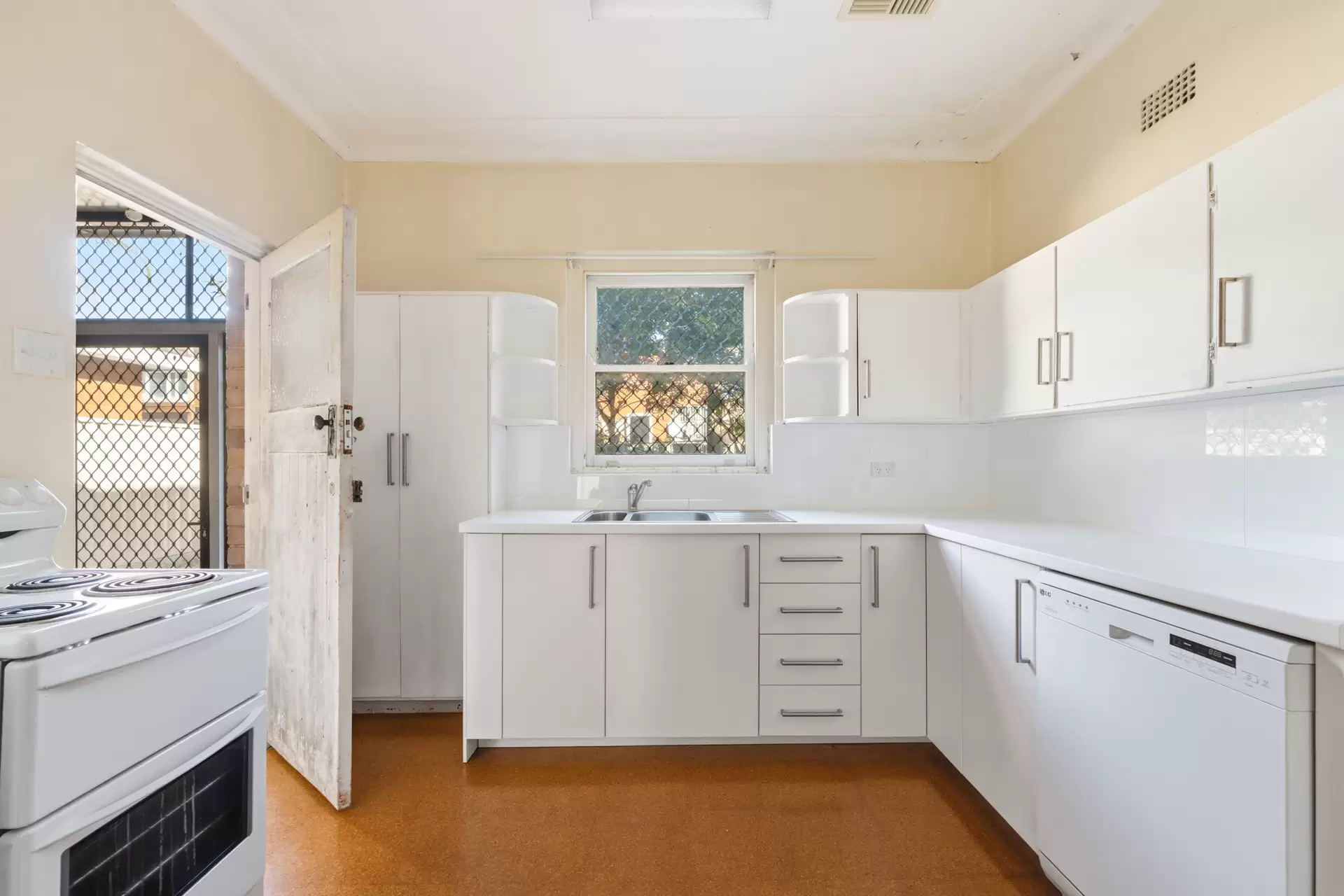 45 Alma Road, Maroubra For Sale by Sydney Sotheby's International Realty - image 5