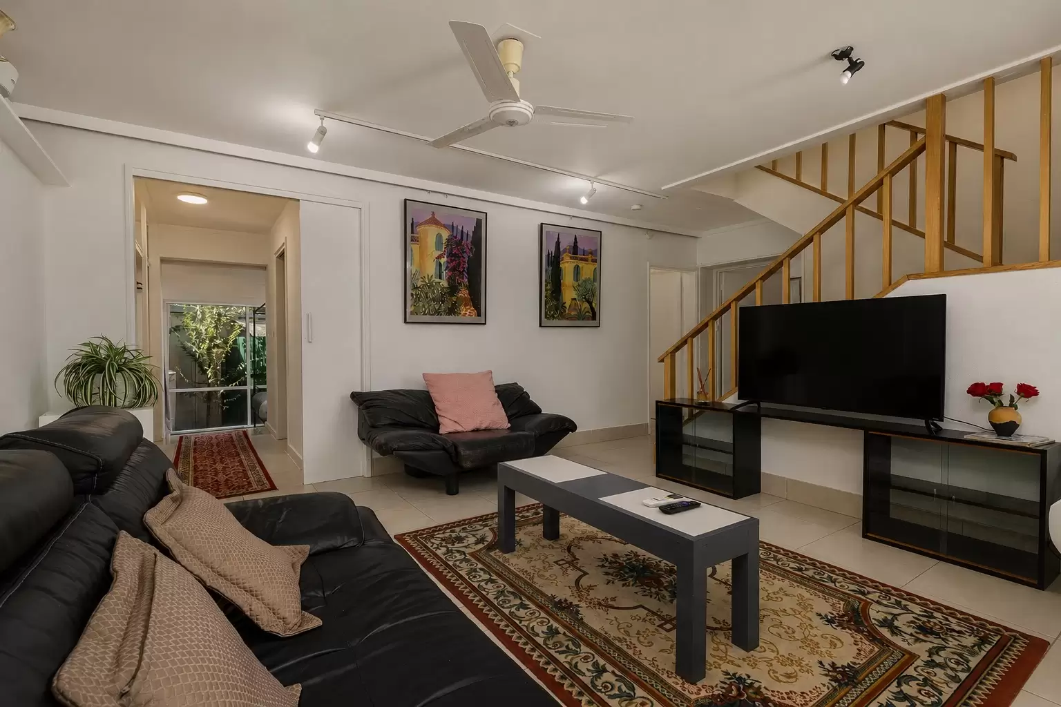 10 Schlich Street, Yarralumla For Sale by Sydney Sotheby's International Realty - image 6