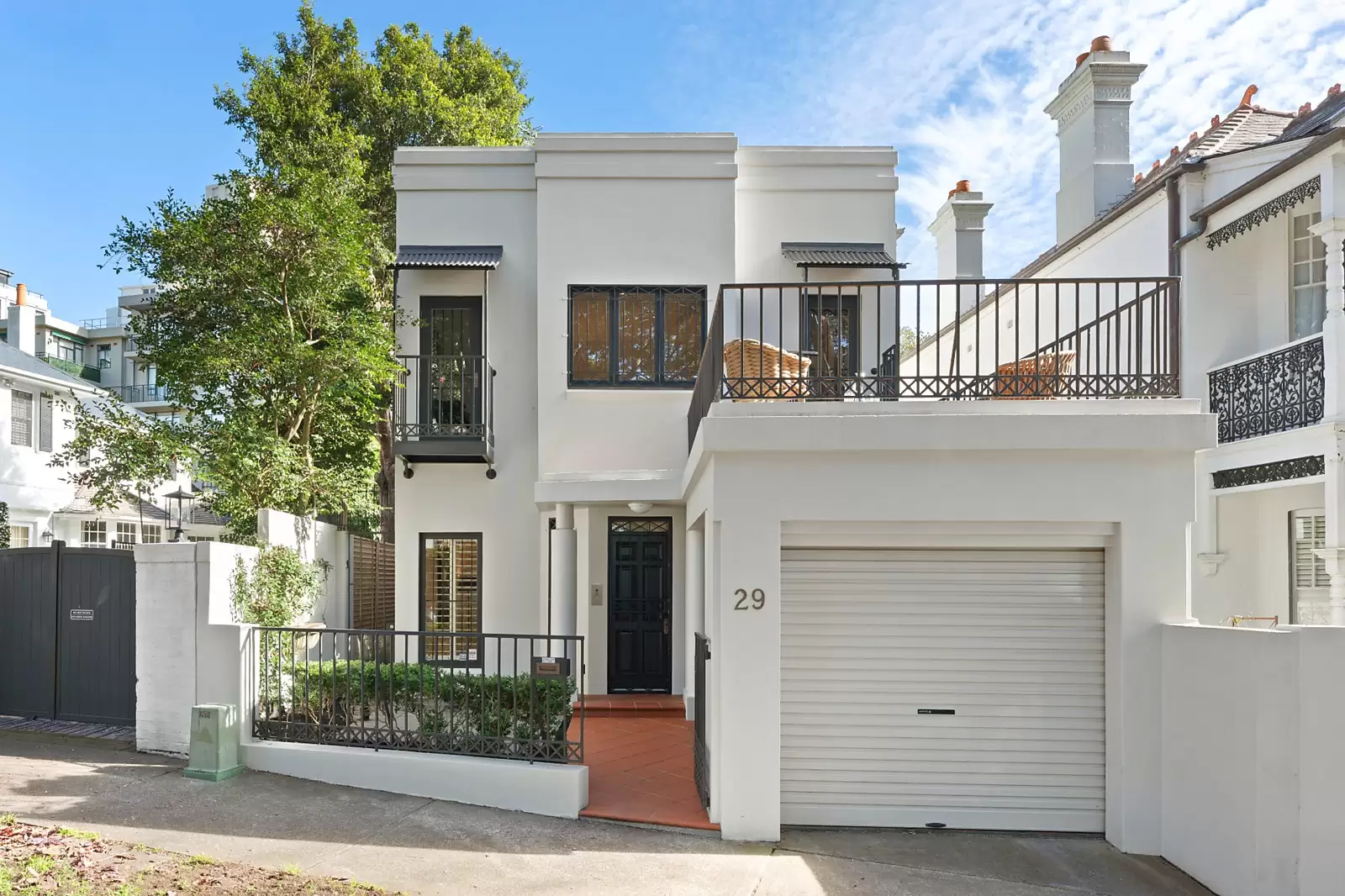 29 Etham Avenue, Darling Point Sold by Sydney Sotheby's International Realty - image 1
