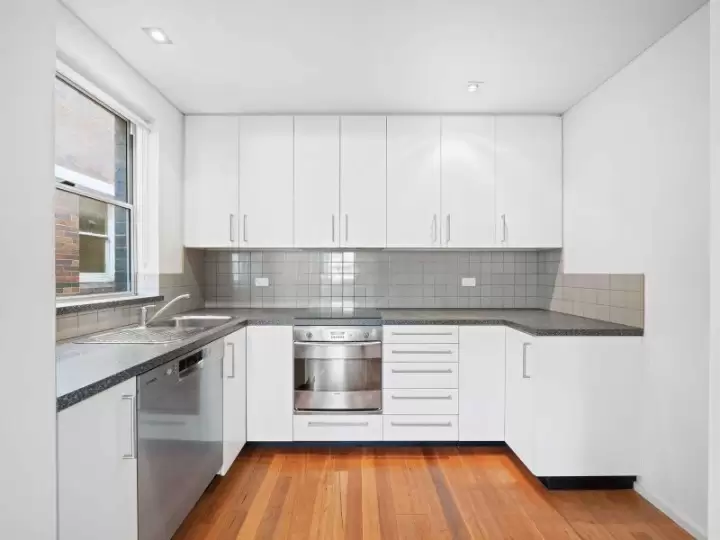 7/ 90 Coogee Bay Road, Coogee Leased by Sydney Sotheby's International Realty - image 2