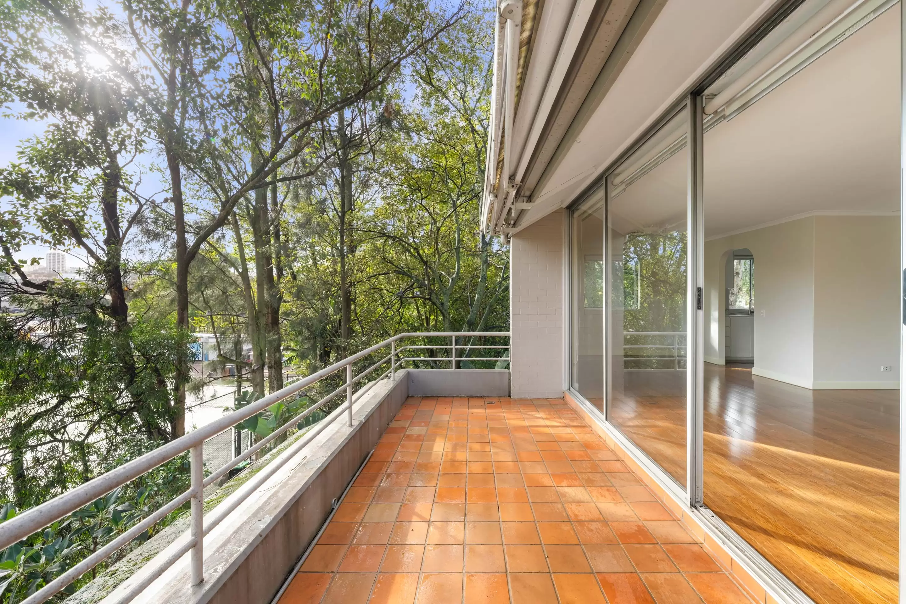 48/400 Glenmore Road, Paddington Leased by Sydney Sotheby's International Realty - image 3