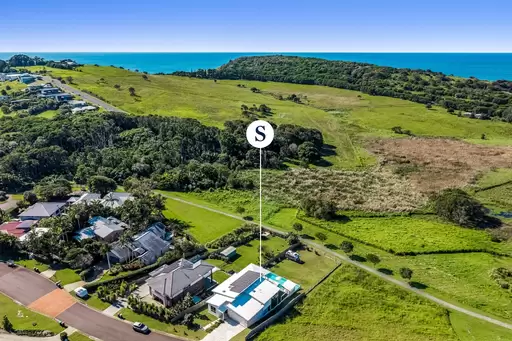 63 Amber Drive, Lennox Head For Sale by Sydney Sotheby's International Realty