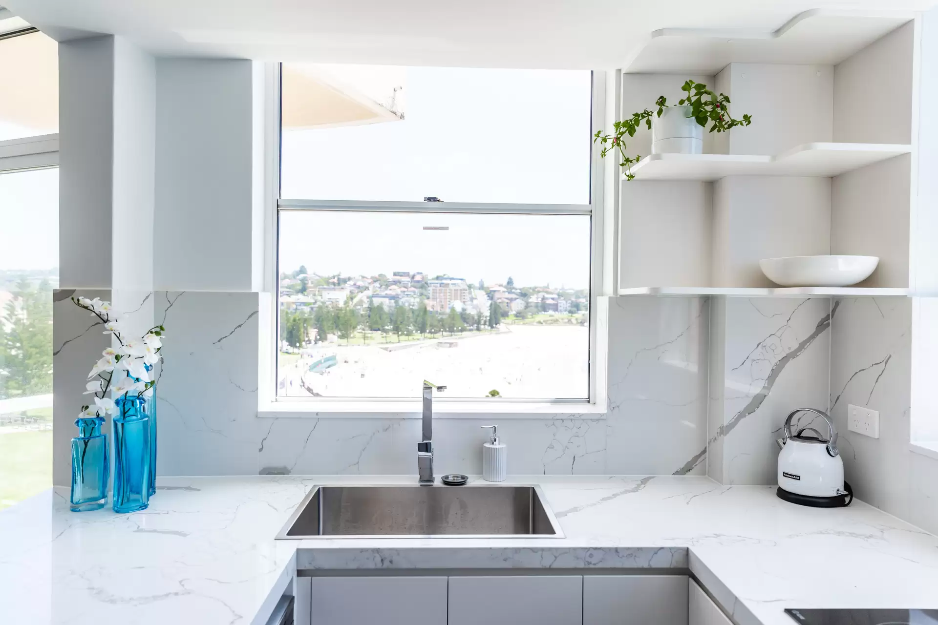13/58 Carr Street, Coogee Leased by Sydney Sotheby's International Realty - image 1