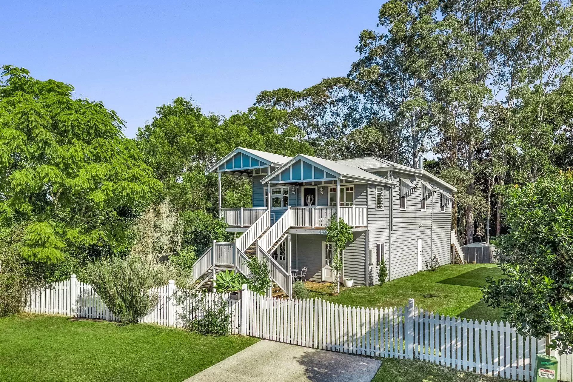 36 Palm-Lily Crescent, Bangalow For Sale by Sydney Sotheby's International Realty - image 2