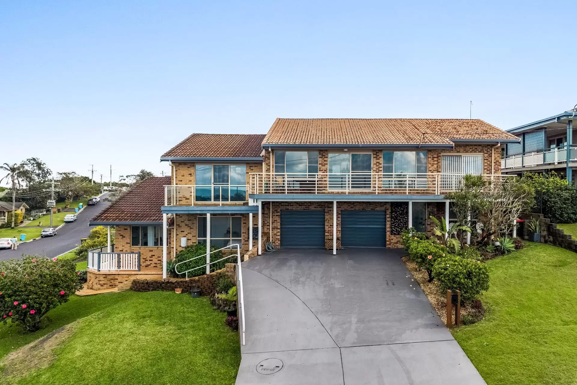 74 Bayview Drive, East Ballina For Sale by Sydney Sotheby's International Realty - image 2