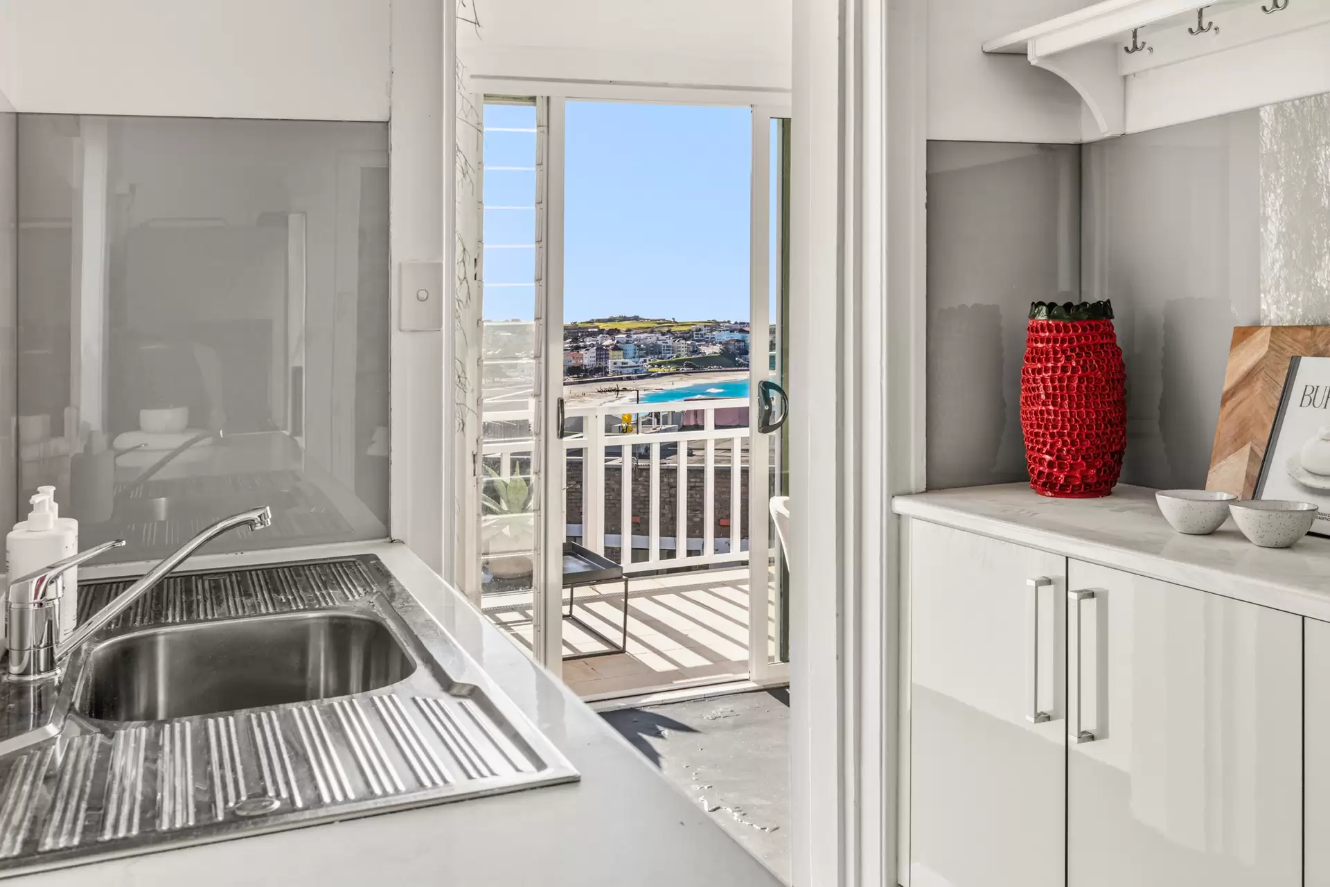 3/11 Francis Street, Bondi Beach Sold by Sydney Sotheby's International Realty - image 8