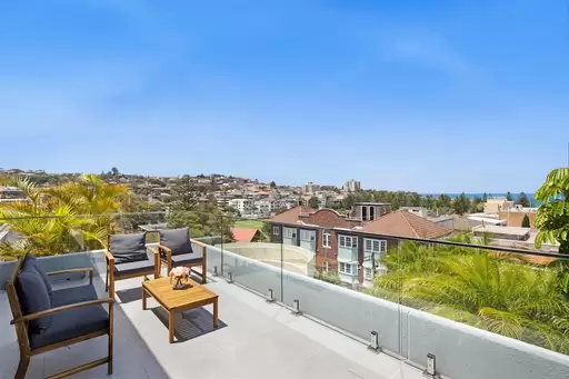 7/180-196 Coogee Bay Road, Coogee For Sale by Sydney Sotheby's International Realty
