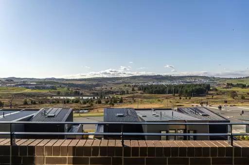 89/2 McMichael Terrace, Denman Prospect Sold by Sydney Sotheby's International Realty