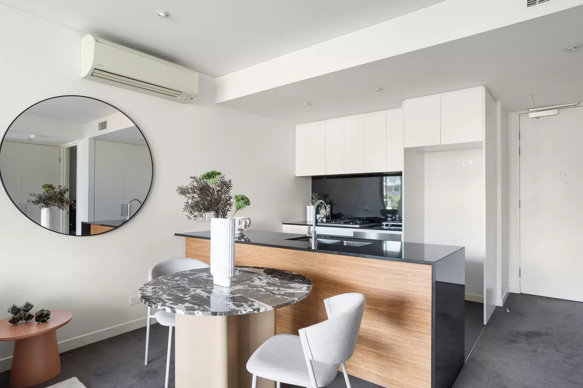 24/299 Forbes Street, Darlinghurst Sold by Sydney Sotheby's International Realty - image 1