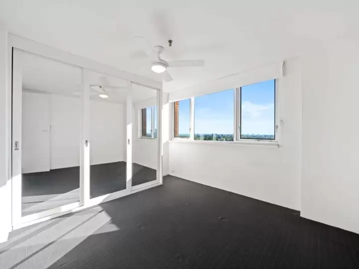 45/8-14 Fullerton Street, Woollahra Leased by Sydney Sotheby's International Realty - image 3