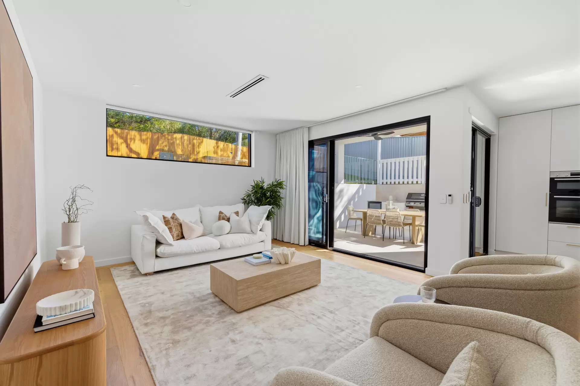 38 Carnegie Circuit, Chifley For Sale by Sydney Sotheby's International Realty - image 7