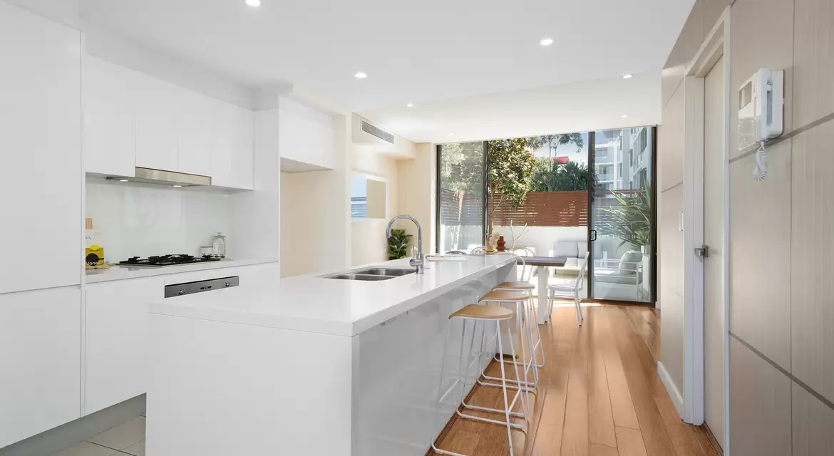1/19-21 Wilson Street, Botany Auction by Sydney Sotheby's International Realty - image 2