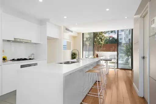 1/19-21 Wilson Street, Botany For Sale by Sydney Sotheby's International Realty