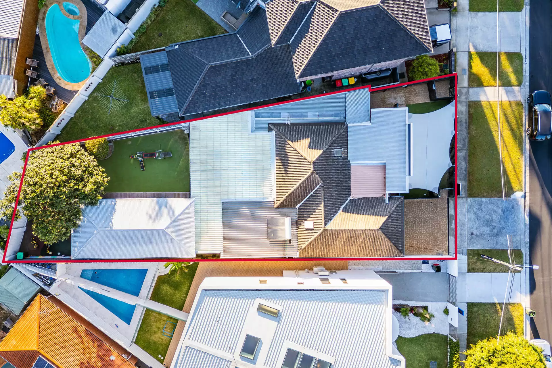 40 Burke Street, Chifley For Sale by Sydney Sotheby's International Realty - image 2