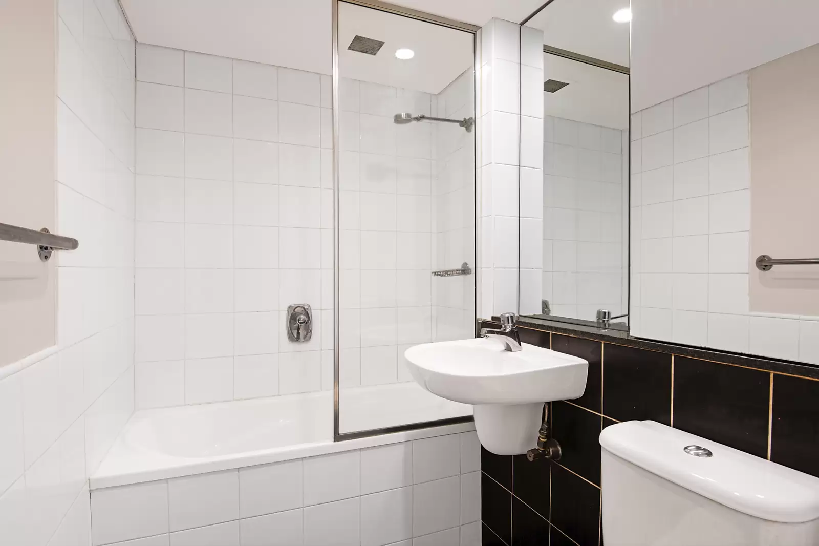 18/29-31 Cook Street, Glebe Sold by Sydney Sotheby's International Realty - image 6