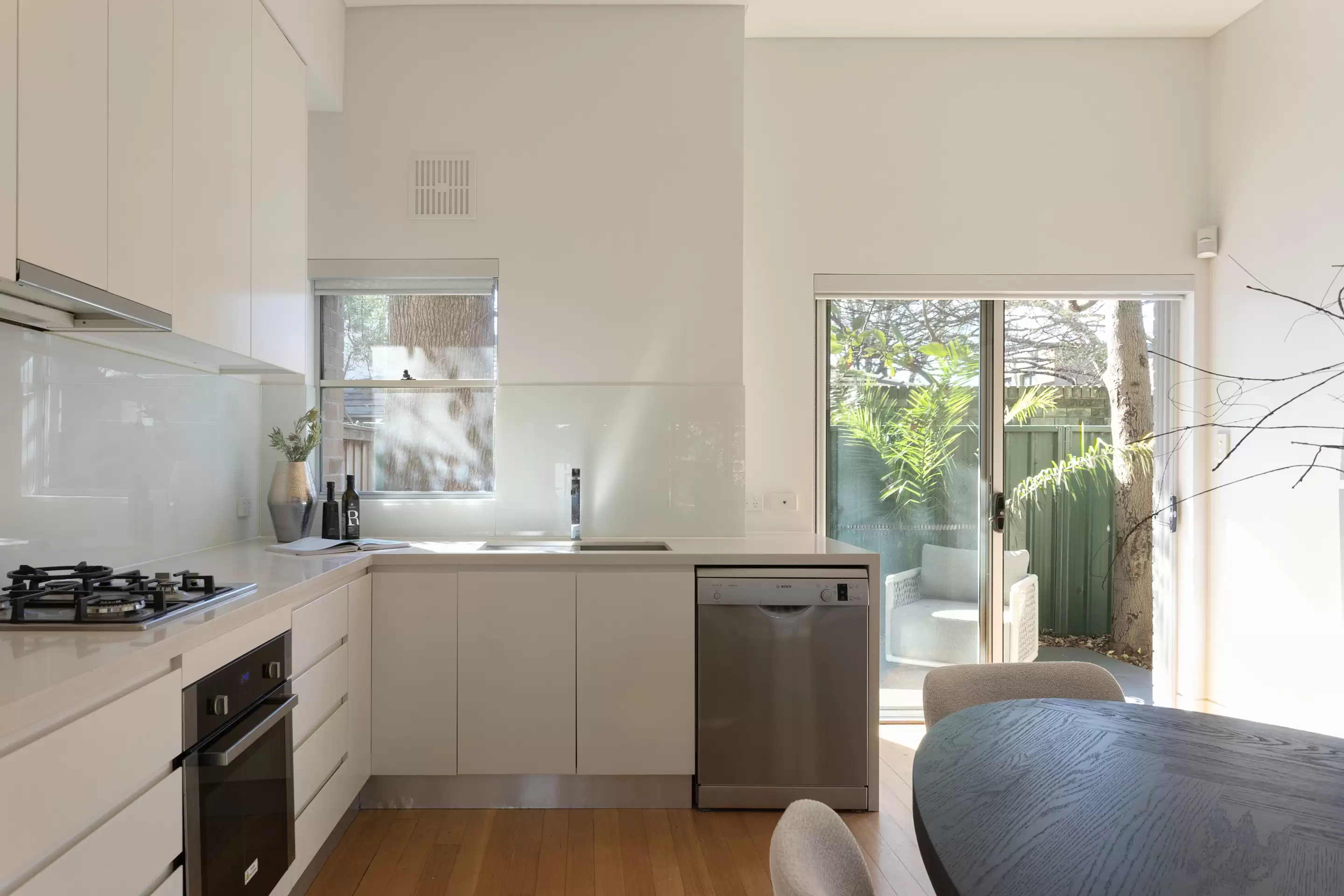 32 Douglas Street, Redfern For Sale by Sydney Sotheby's International Realty - image 6