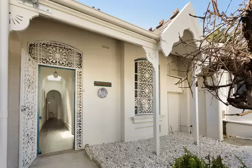 127 Edgecliff Road, Woollahra Sold by Sydney Sotheby's International Realty
