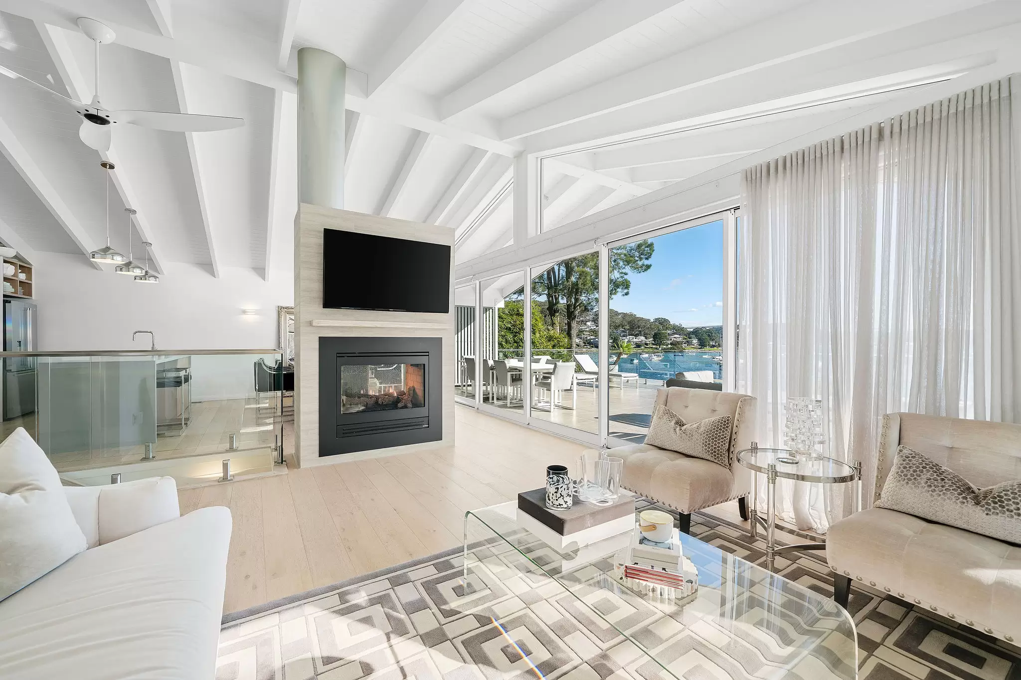 82 Araluen Drive, Hardys Bay For Sale by Sydney Sotheby's International Realty - image 3