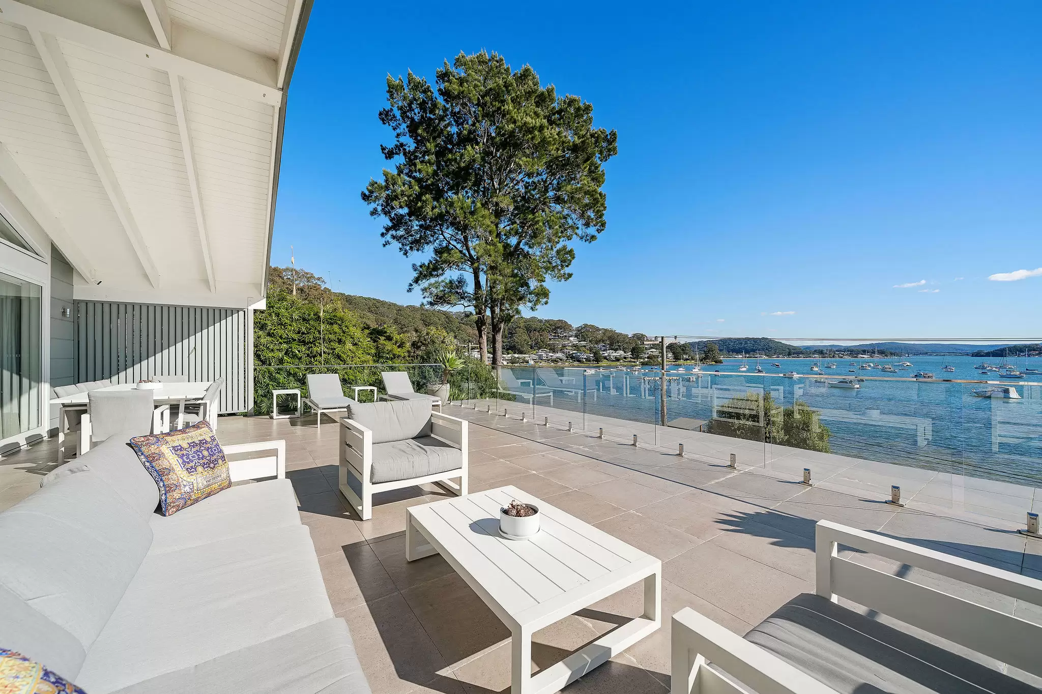 82 Araluen Drive, Hardys Bay For Sale by Sydney Sotheby's International Realty - image 2