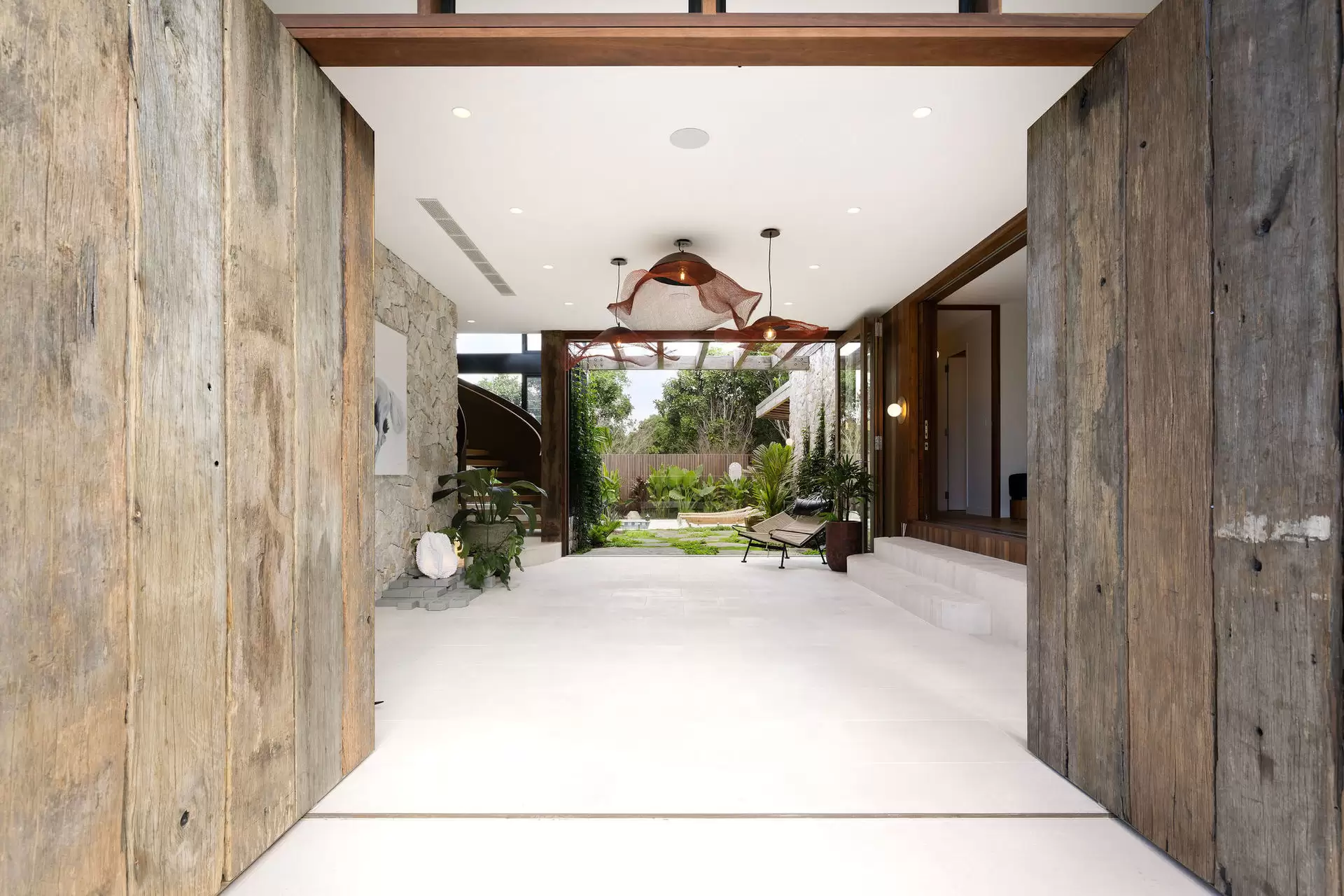 17 Kendall Street, Byron Bay For Sale by Sydney Sotheby's International Realty - image 6