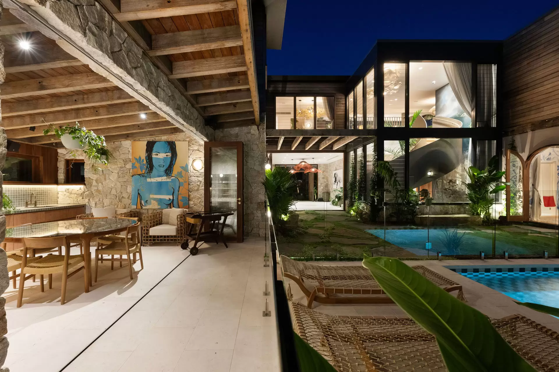 17 Kendall Street, Byron Bay For Sale by Sydney Sotheby's International Realty - image 2