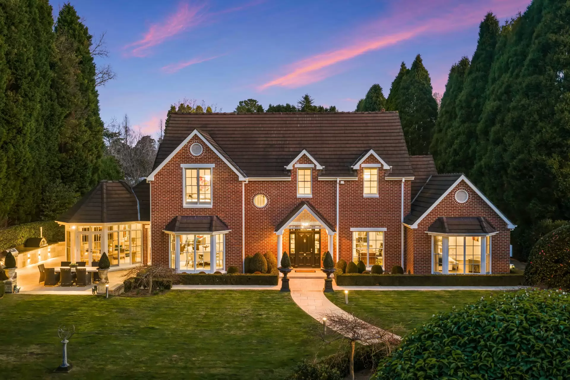 10 The Avenue, Burradoo For Sale by Sydney Sotheby's International Realty - image 2