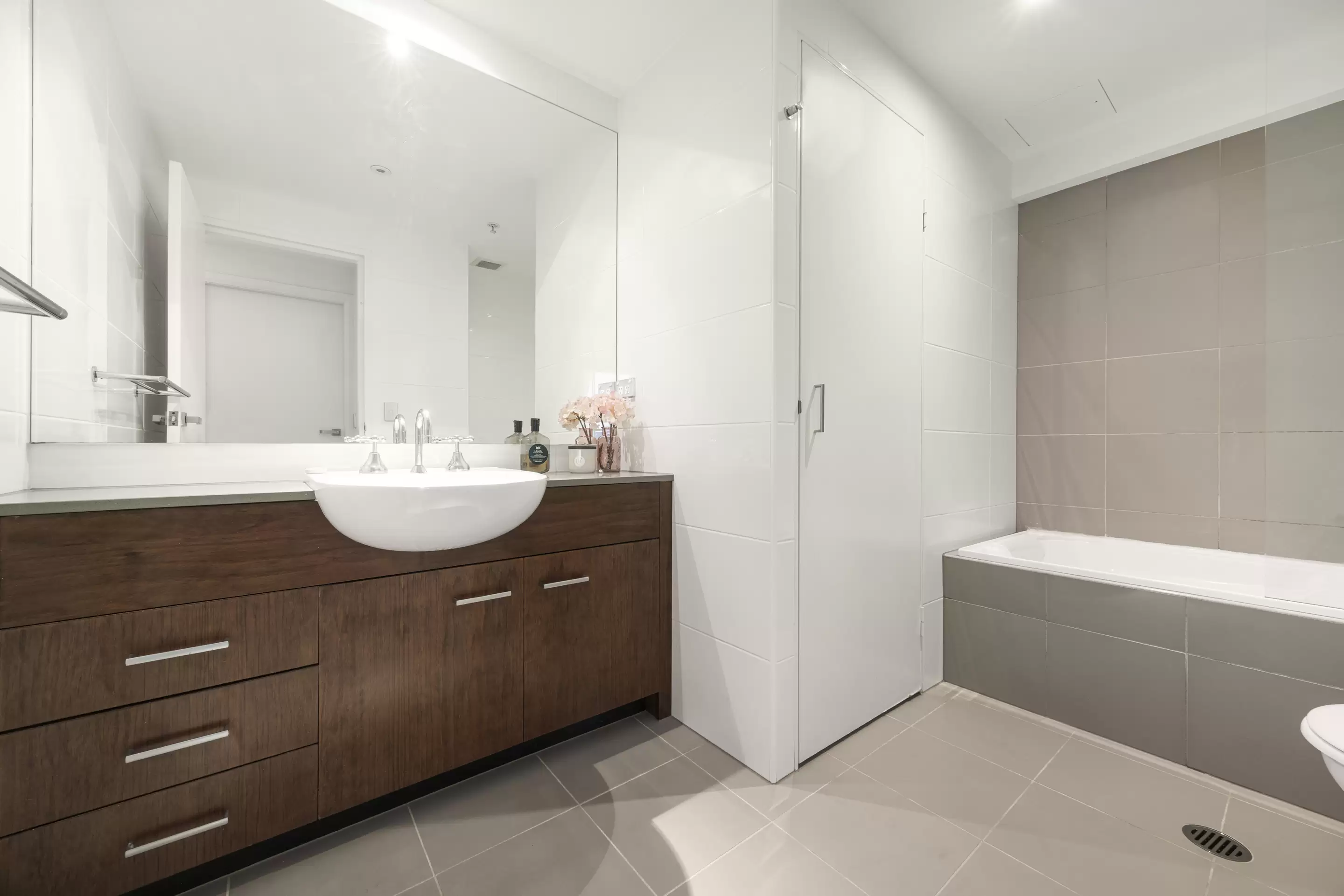 707/80 Ebley Street, Bondi Junction For Sale by Sydney Sotheby's International Realty - image 6