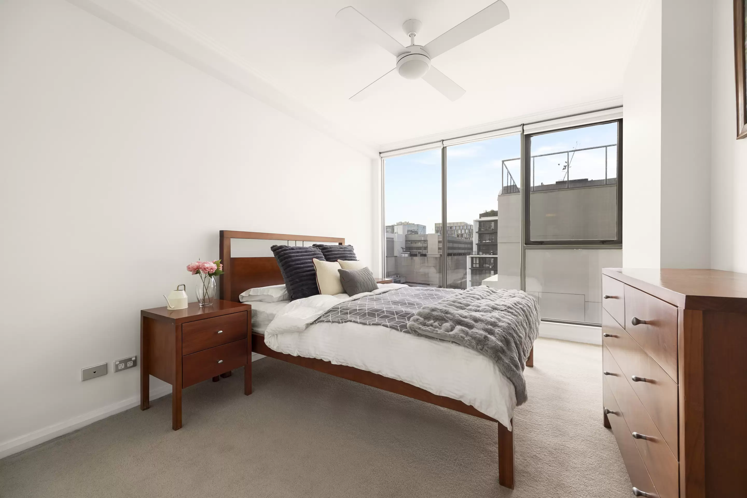 707/80 Ebley Street, Bondi Junction For Sale by Sydney Sotheby's International Realty - image 5