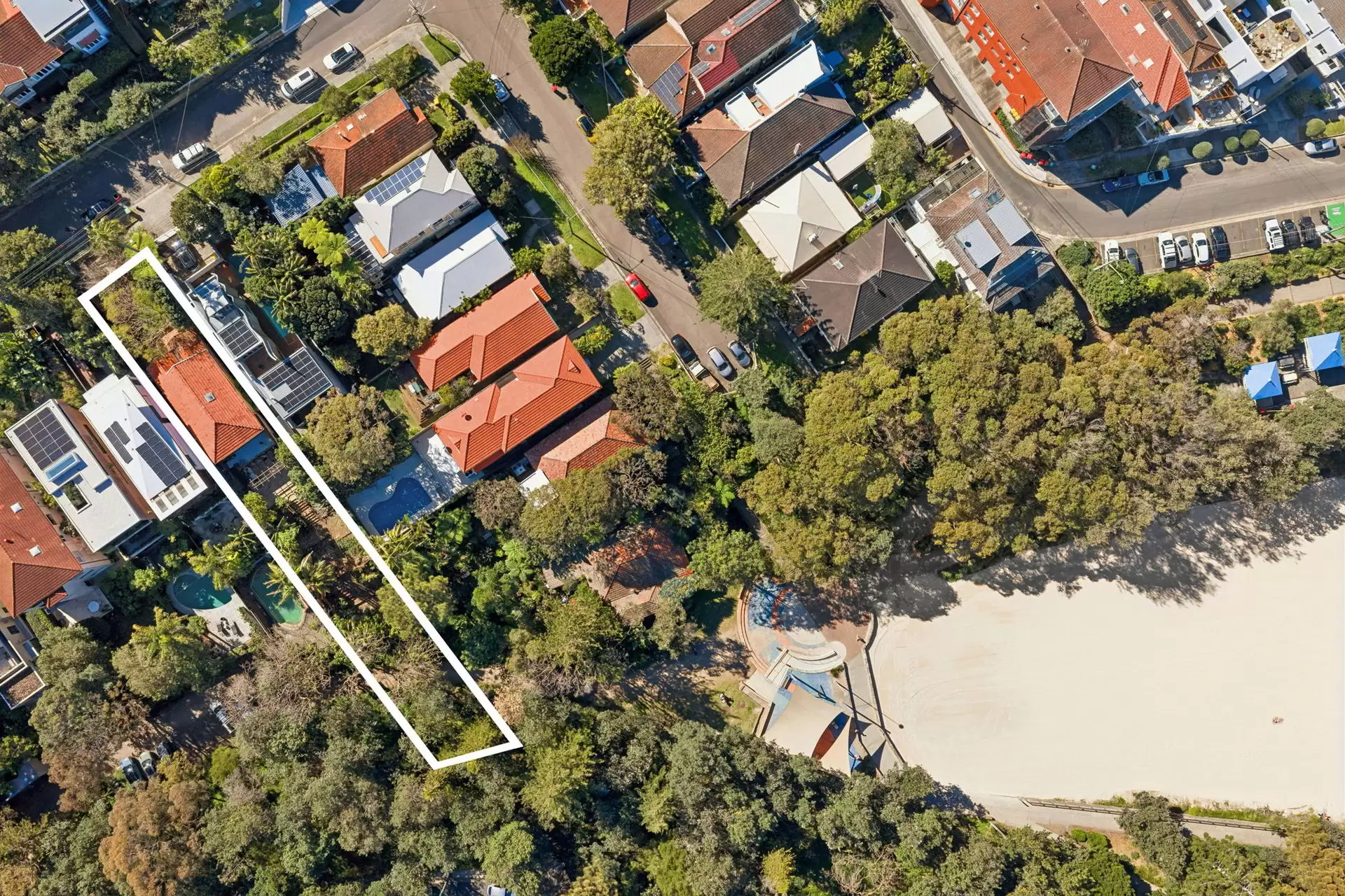 27 Surfside Avenue, Clovelly Sold by Sydney Sotheby's International Realty - image 2
