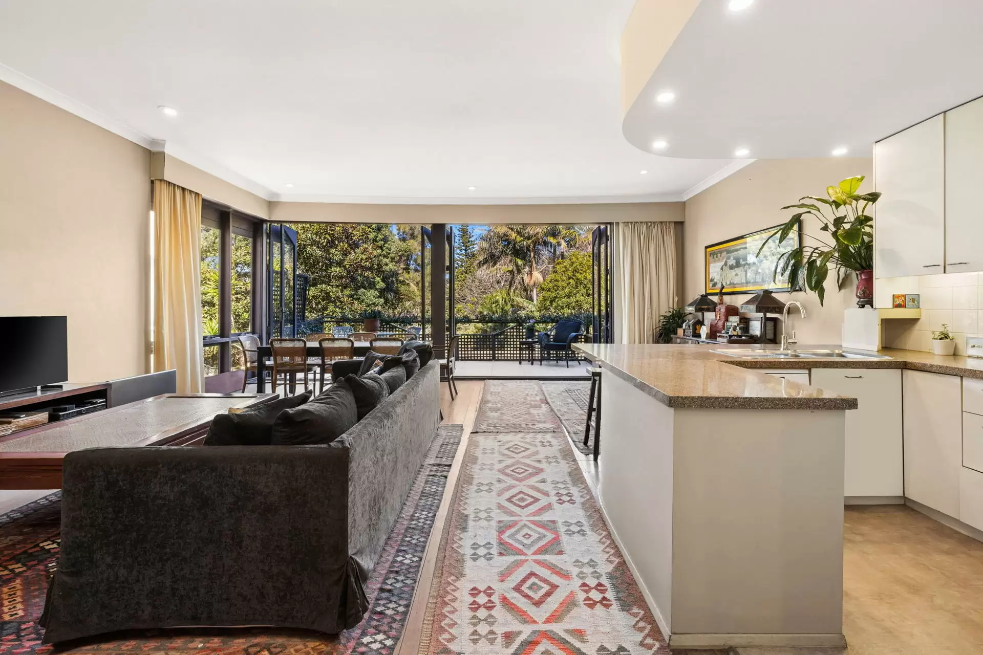 27 Surfside Avenue, Clovelly Sold by Sydney Sotheby's International Realty - image 7