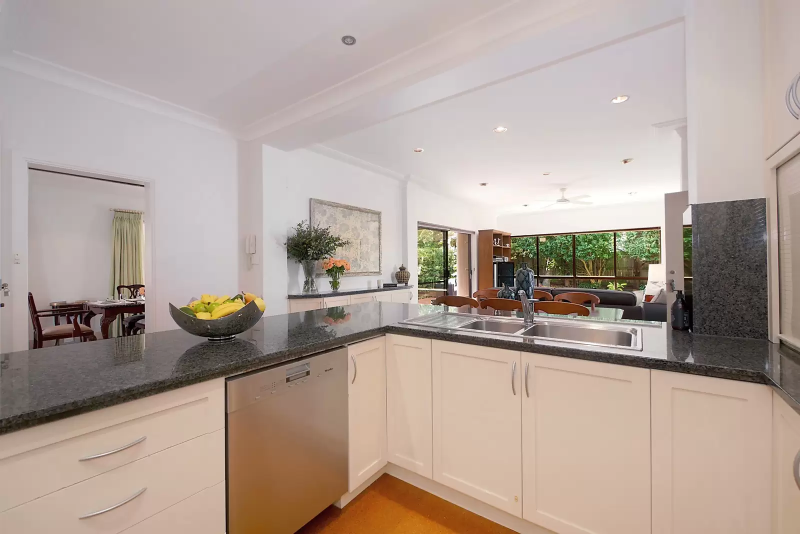 83 Hardy Street, Dover Heights Sold by Sydney Sotheby's International Realty - image 7