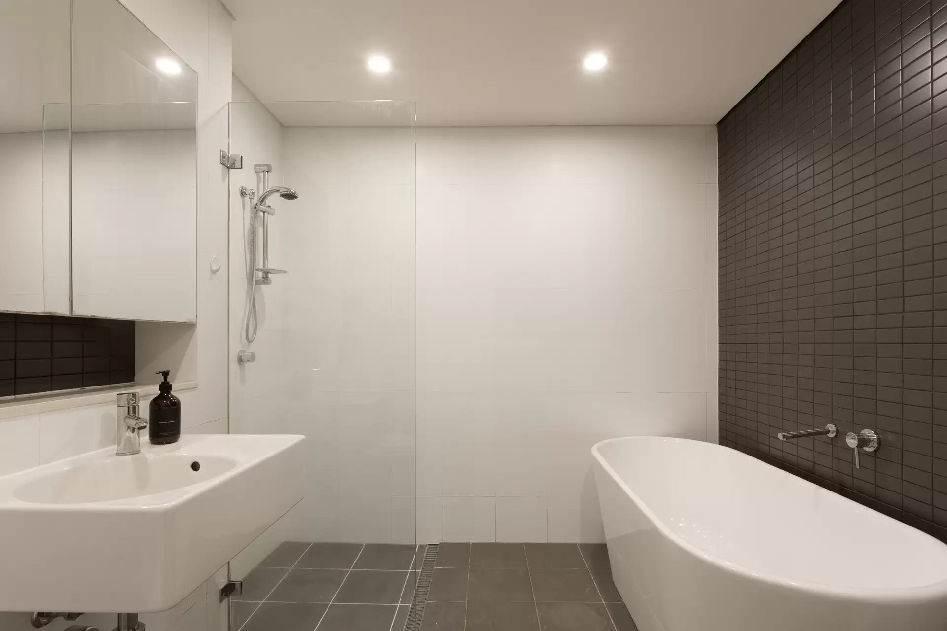 32 Douglas Street, Redfern Leased by Sydney Sotheby's International Realty - image 1