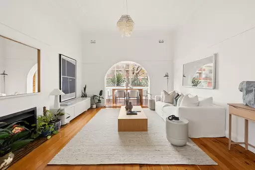 2/86 Howard Street, Randwick Auction by Sydney Sotheby's International Realty