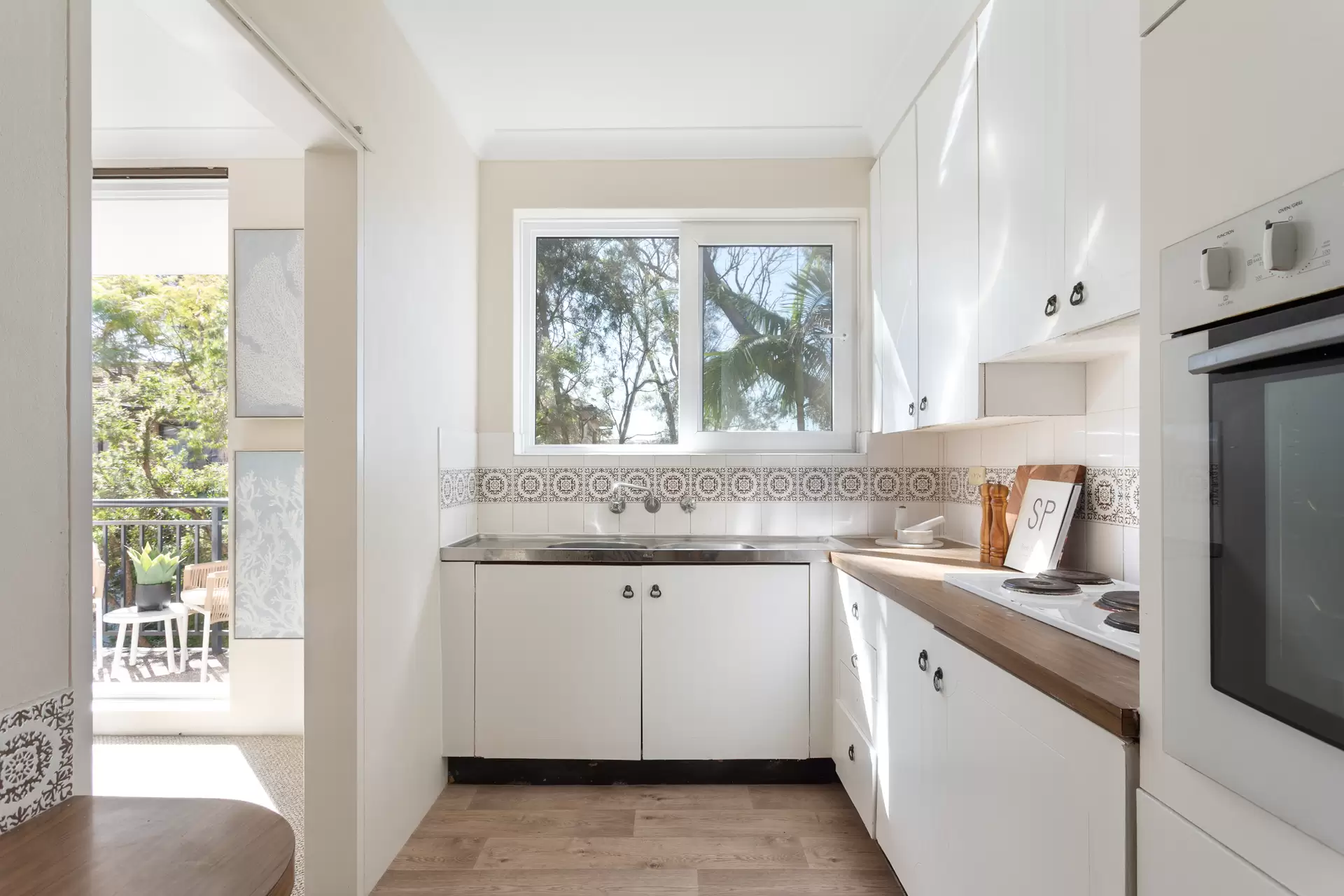 3/3-7 Kidman Street, Coogee Sold by Sydney Sotheby's International Realty - image 1