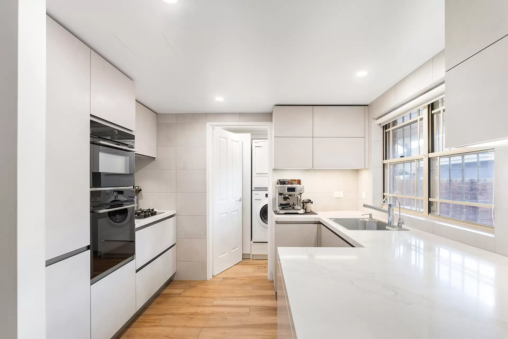 4/39 Robey Street, Maroubra Auction by Sydney Sotheby's International Realty - image 2