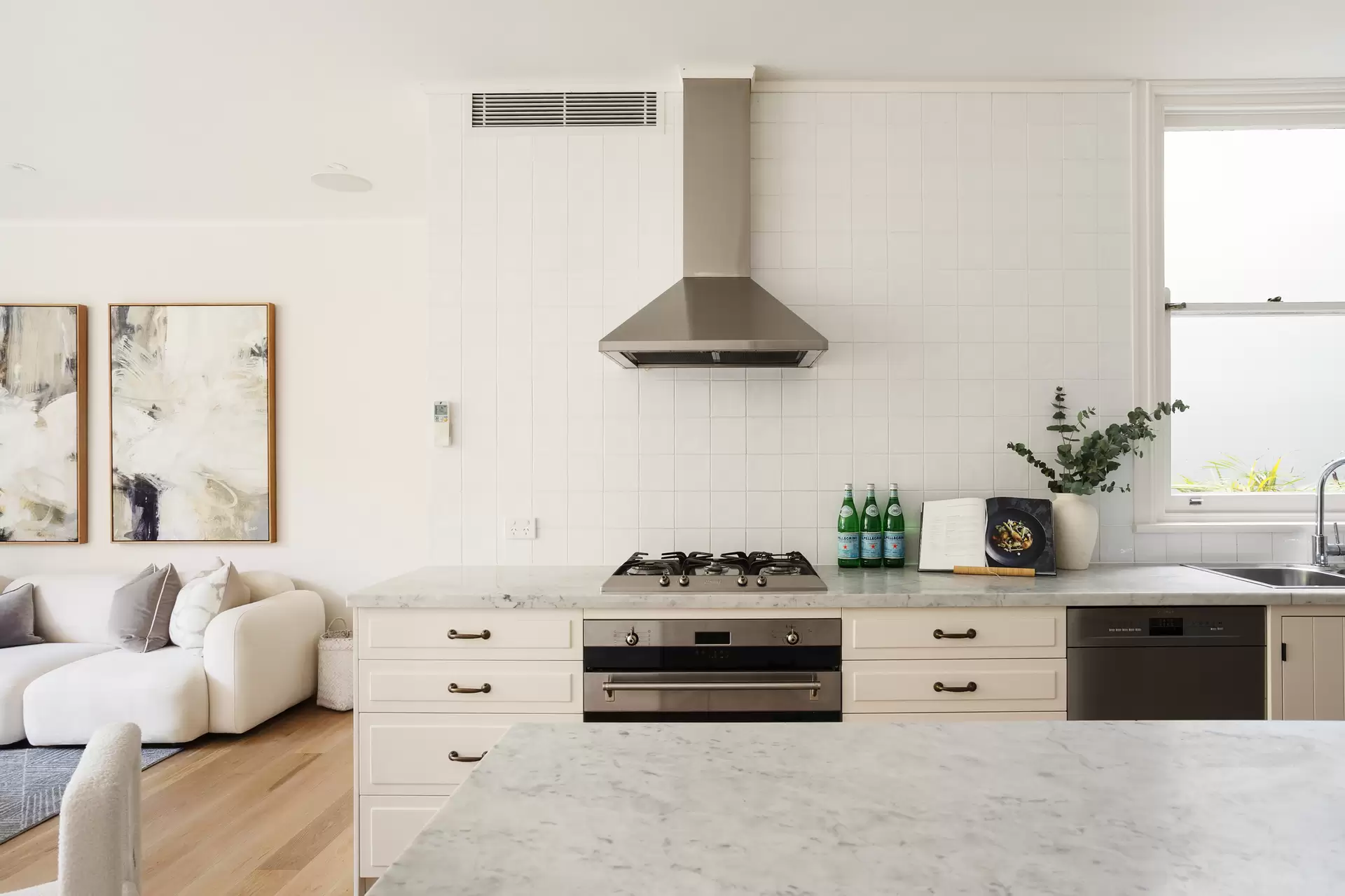 53 Grosvenor Street, Woollahra Sold by Sydney Sotheby's International Realty - image 1