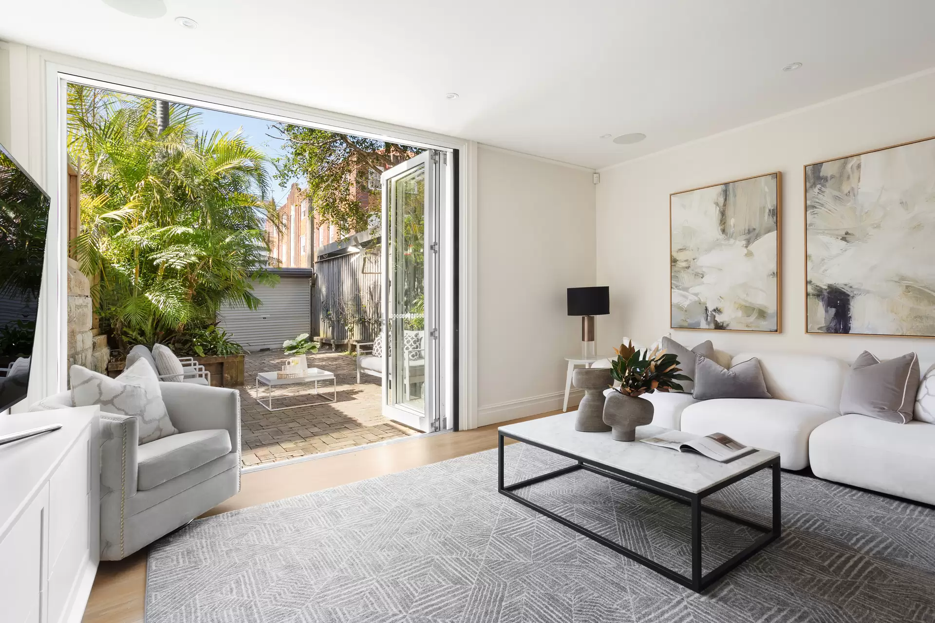 53 Grosvenor Street, Woollahra Sold by Sydney Sotheby's International Realty - image 1