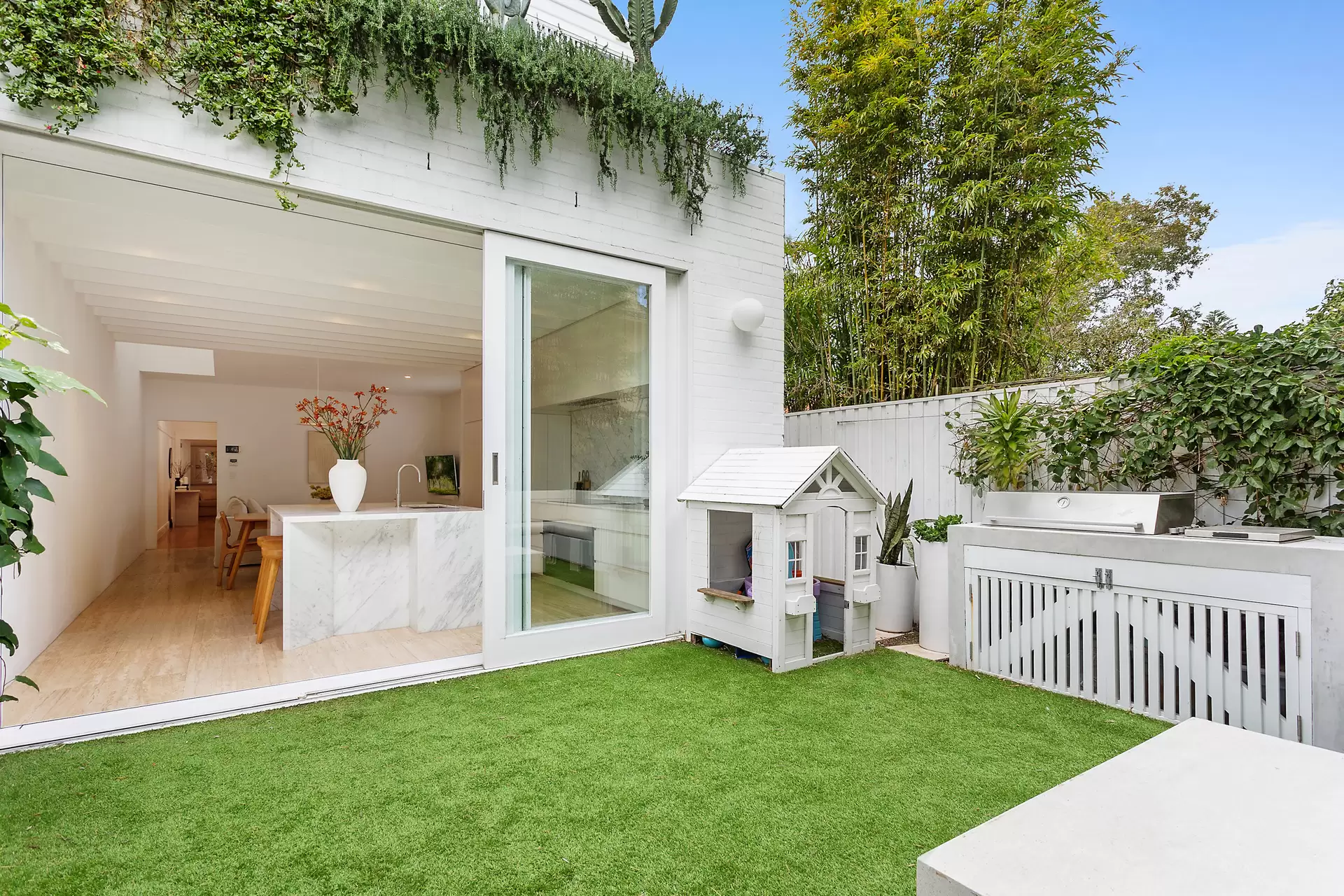 20 Nancy Street, North Bondi Auction by Sydney Sotheby's International Realty - image 2