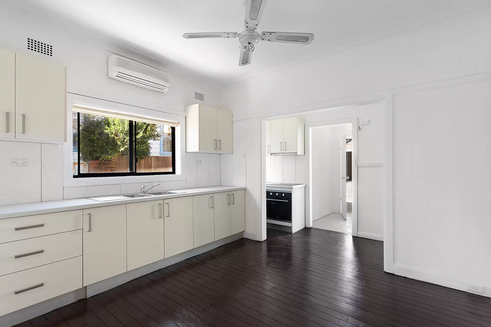 171 Beauchamp Road, Matraville Sold by Sydney Sotheby's International Realty - image 3