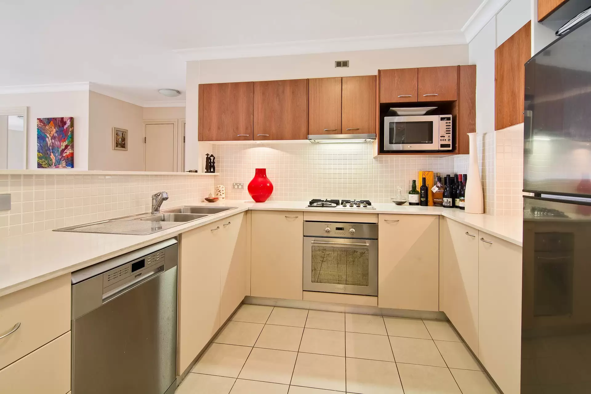 8/2-4 Abbott Street, Cammeray Sold by Sydney Sotheby's International Realty - image 2