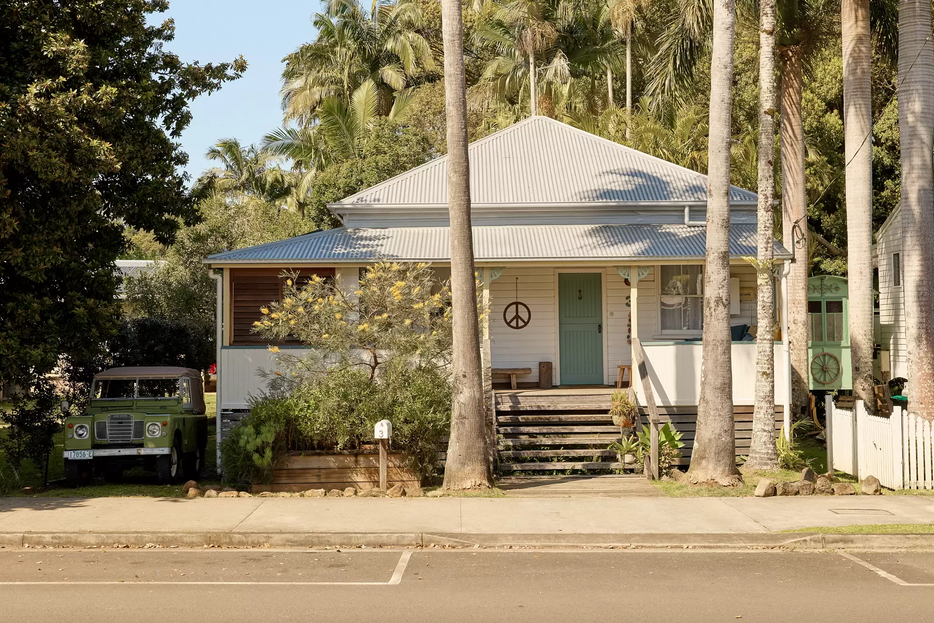 3 Deacon Street, Bangalow For Sale by Sydney Sotheby's International Realty - image 1