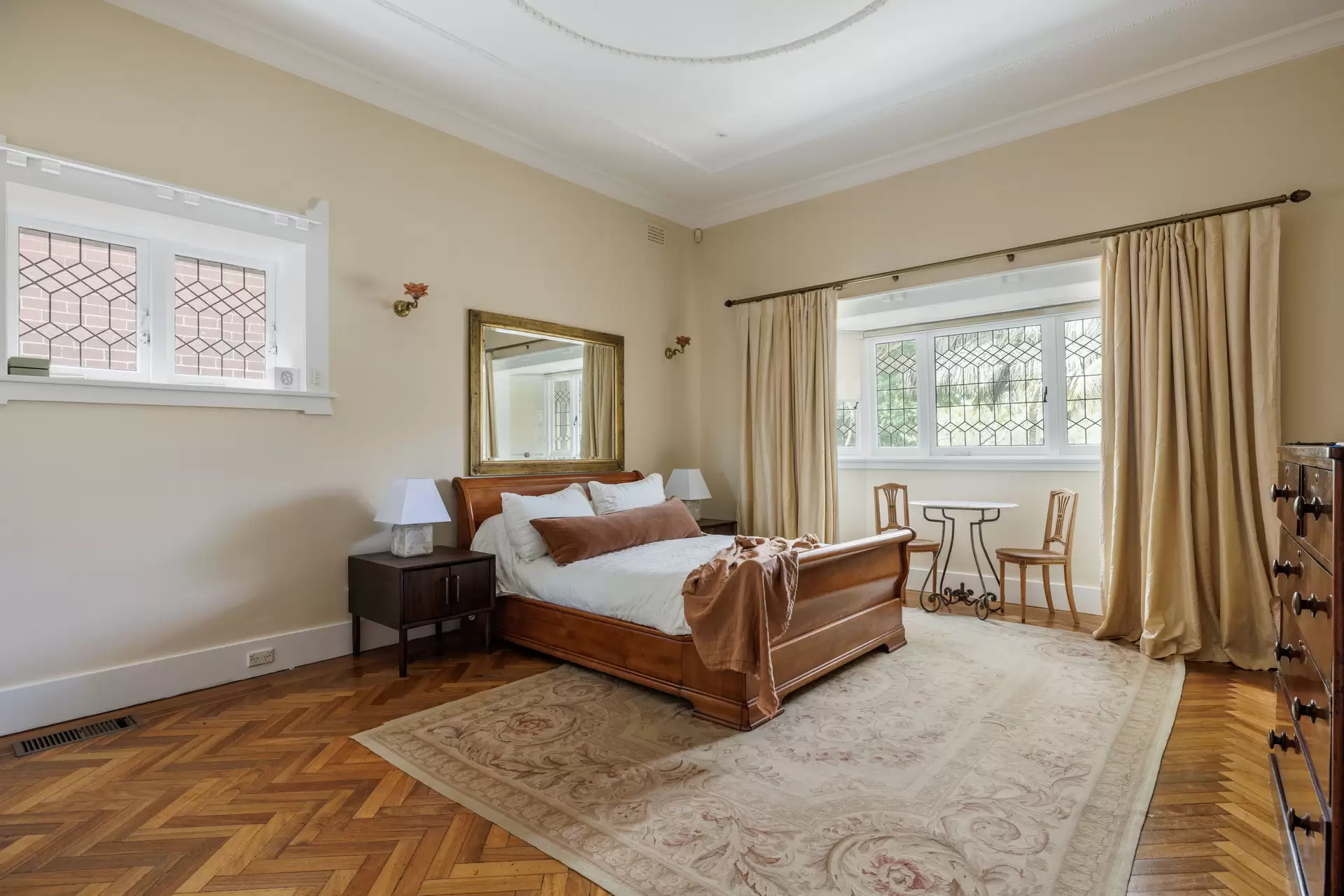 32 Lang Road, Centennial Park Sold by Sydney Sotheby's International Realty - image 1