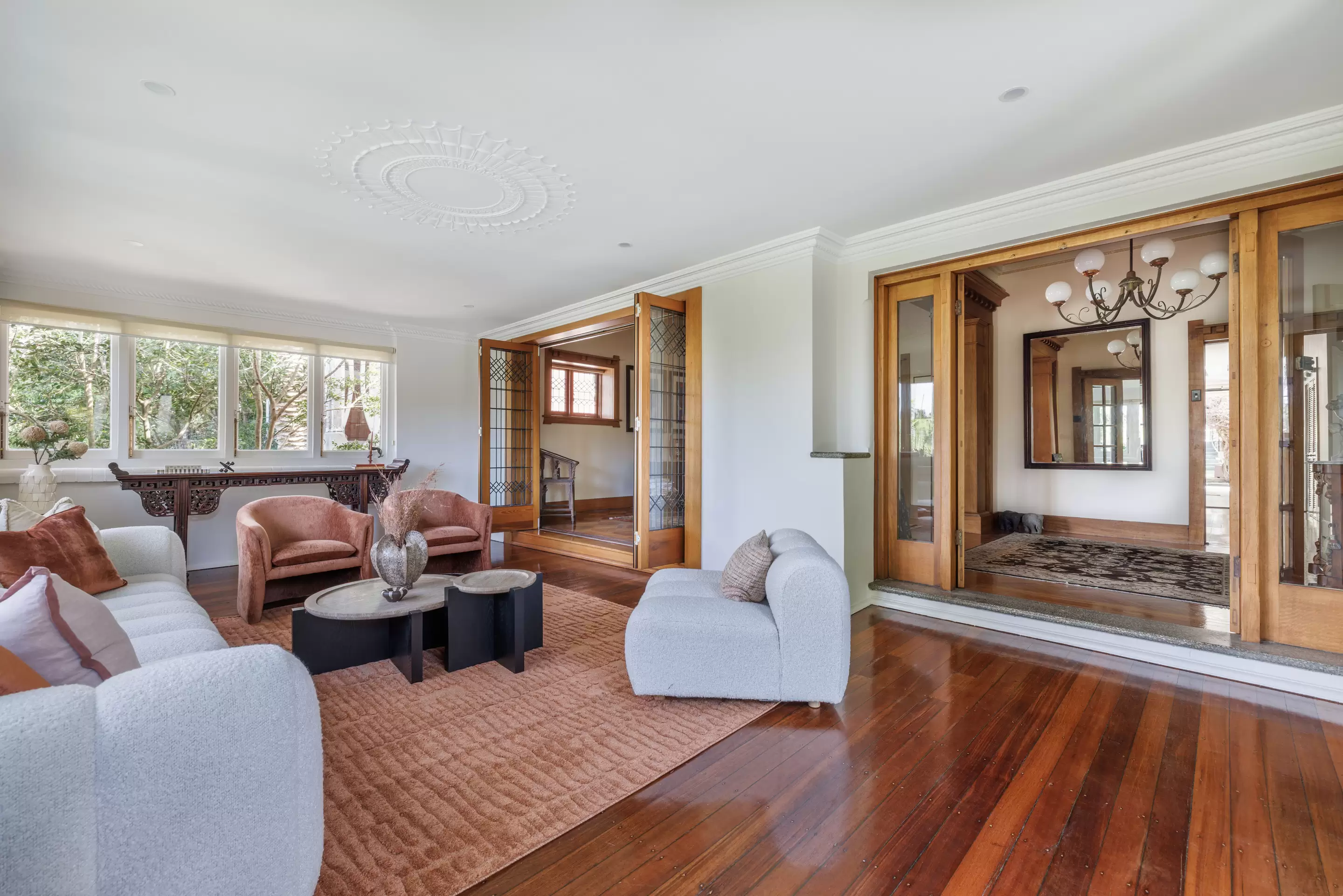 32 Lang Road, Centennial Park Sold by Sydney Sotheby's International Realty - image 3