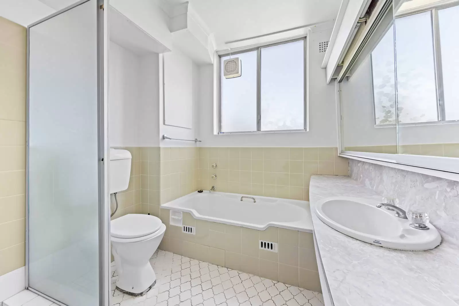 9/28-30 Edward Street, Bondi Beach Leased by Sydney Sotheby's International Realty - image 7