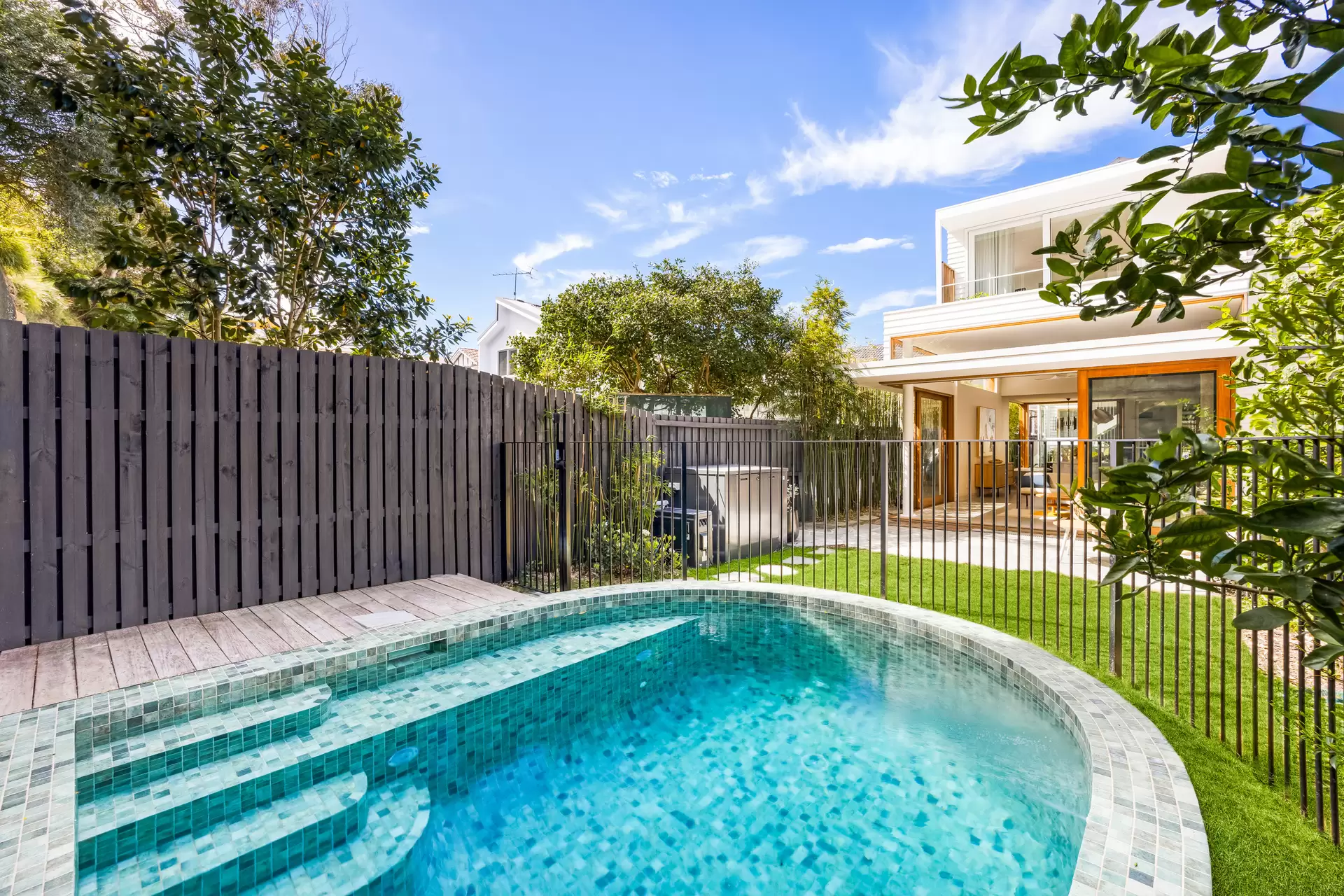 76 Beach Street, Coogee Auction by Sydney Sotheby's International Realty - image 3